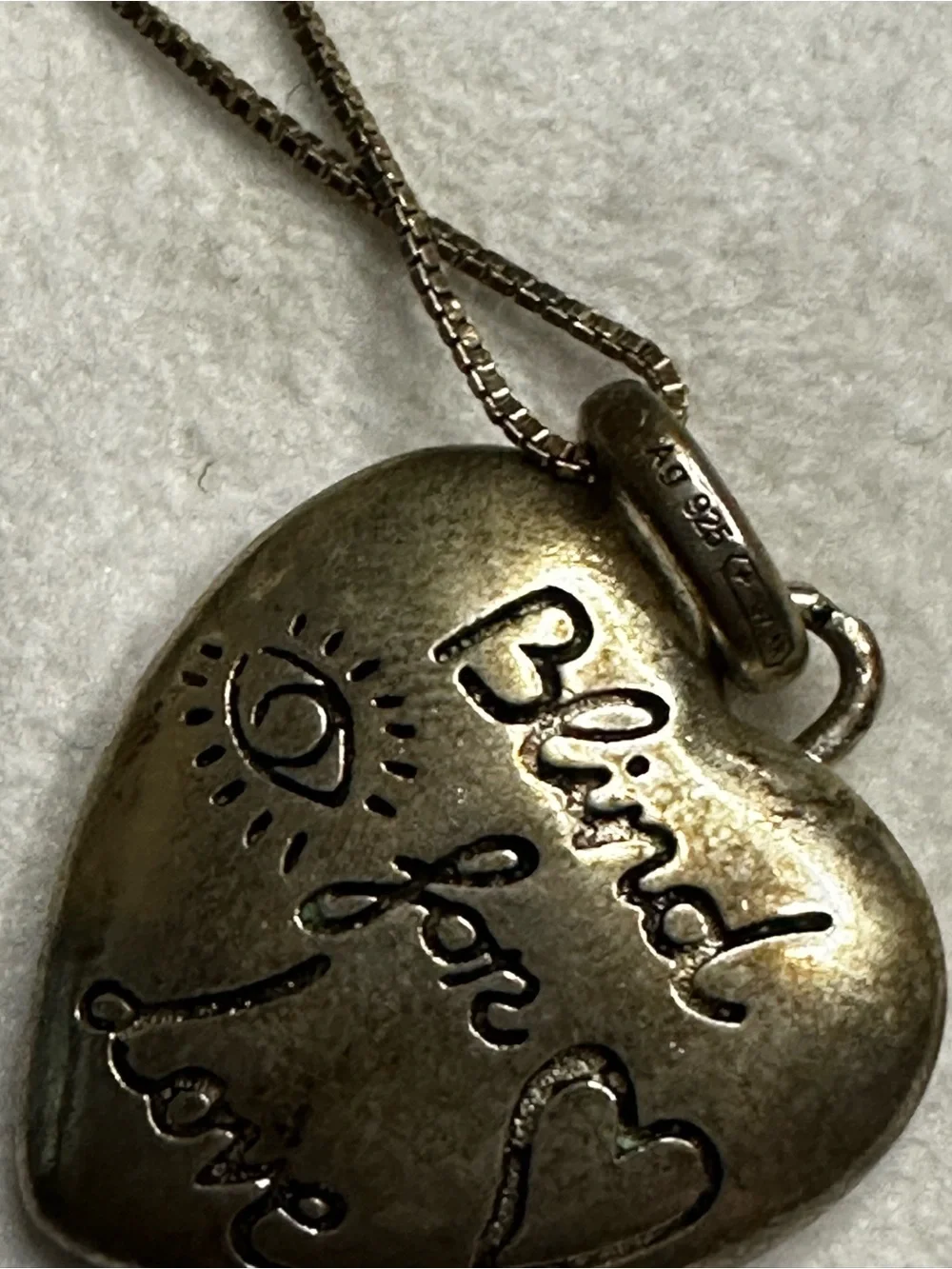 Gucci Silver Heart Blind For Love Pendant Necklace - Picture 3 of 5